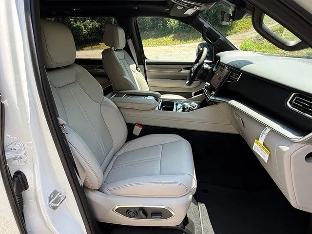 2026 Jeep WS Wagoneer - Image 27 of 31