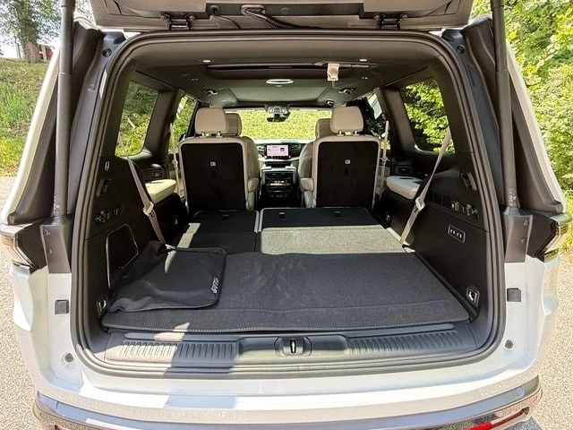 2026 Jeep WS Wagoneer - Image 21 of 31