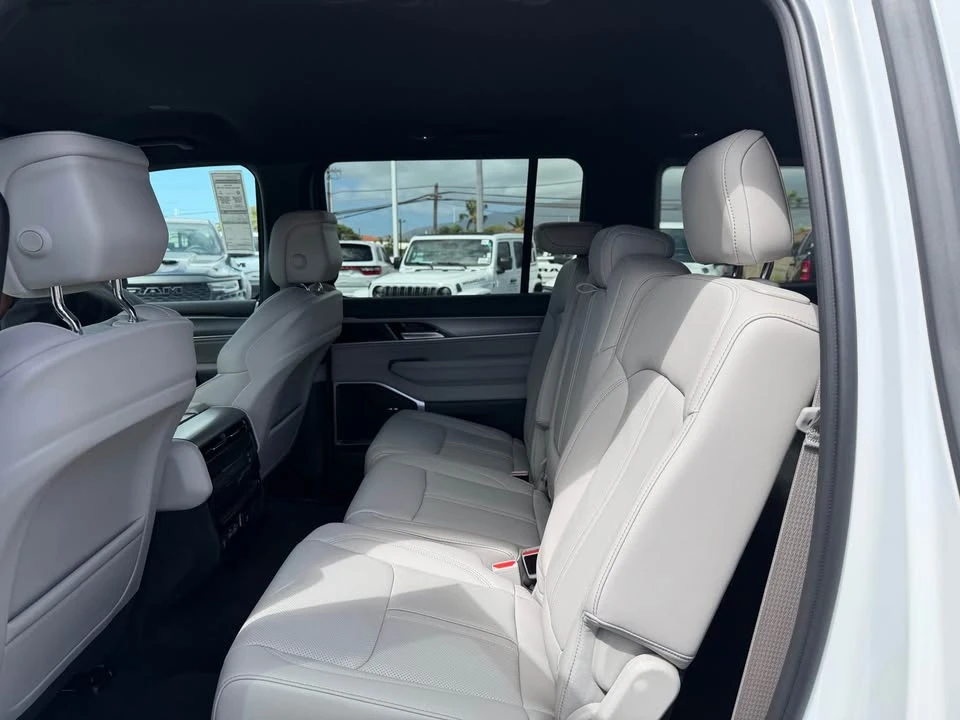 2026 Jeep WS Wagoneer - Image 7 of 9