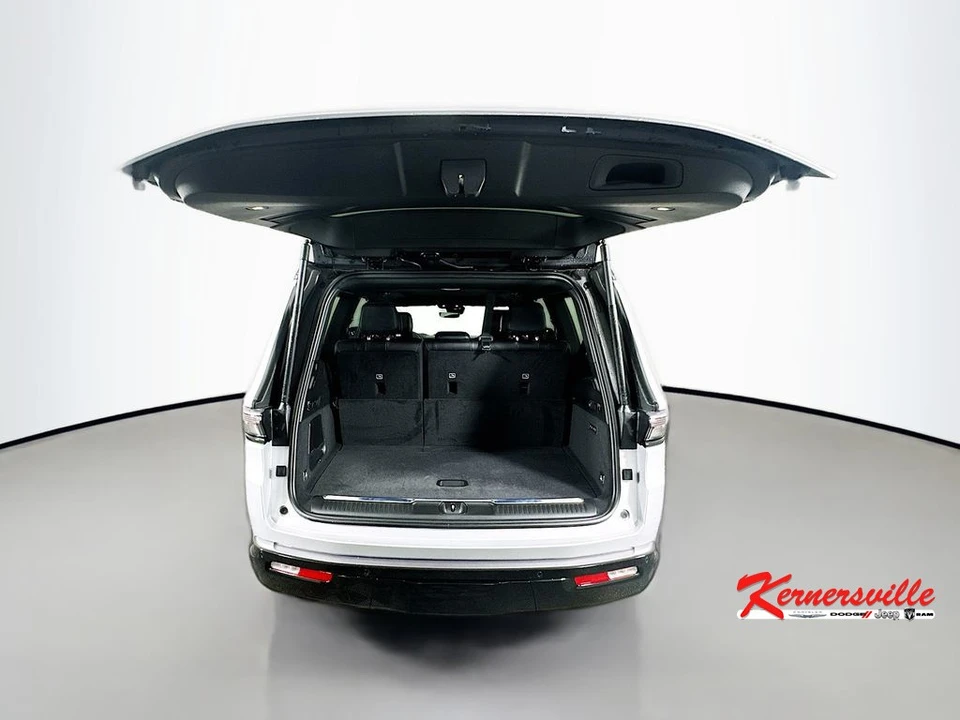 2026 Jeep WS Wagoneer - Image 16 of 24