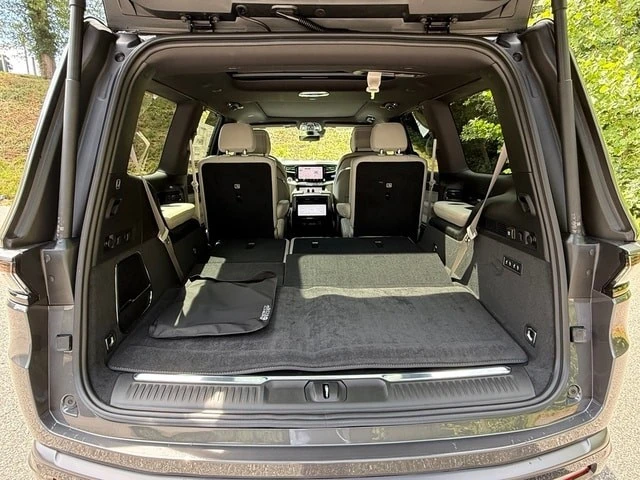2026 Jeep WS Wagoneer - Image 22 of 31