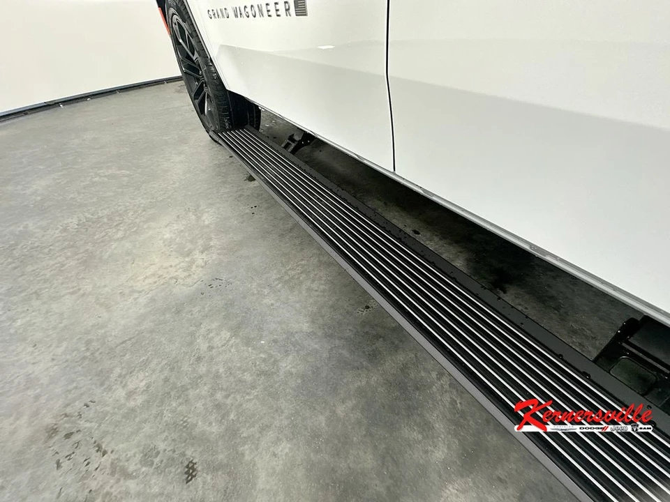 2026 Jeep WS Wagoneer - Image 22 of 24