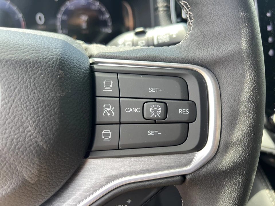 2026 Jeep WS Wagoneer - Image 30 of 31