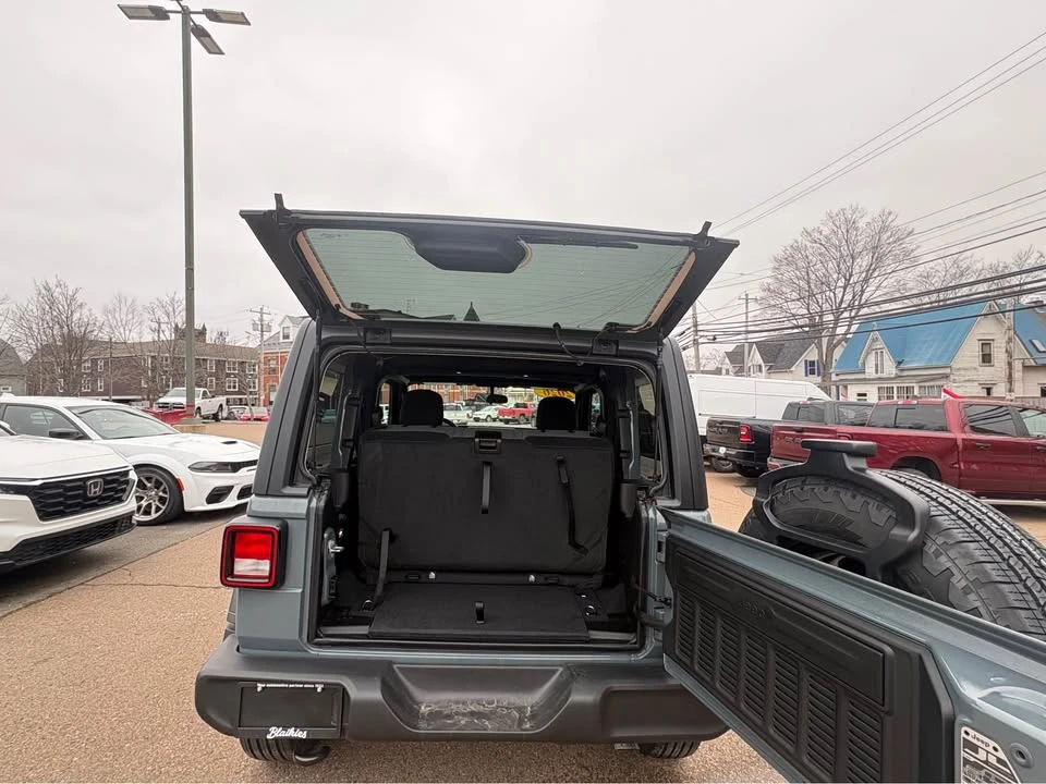 2026 Jeep JL Wrangler - Image 12 of 16