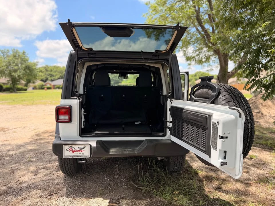 2026 Jeep JL Wrangler - Image 7 of 7