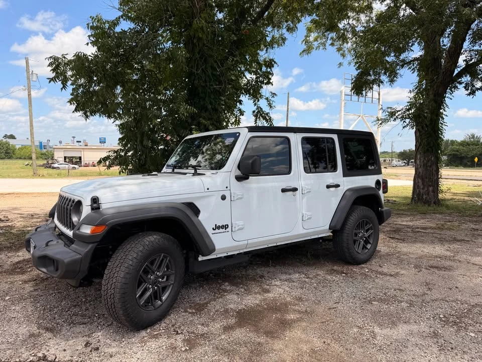 2026 Jeep JL Wrangler - Image 2 of 7
