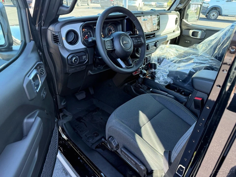 2026 Jeep JL Wrangler - Image 4 of 9