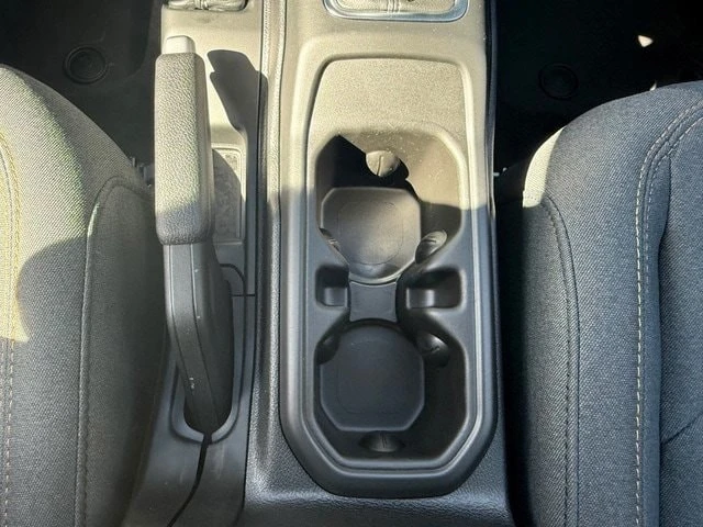 2026 Jeep JL Wrangler - Image 27 of 31