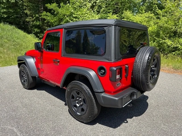 2026 Jeep JL Wrangler - Image 9 of 28