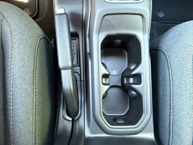 2026 Jeep JL Wrangler - Image 24 of 28