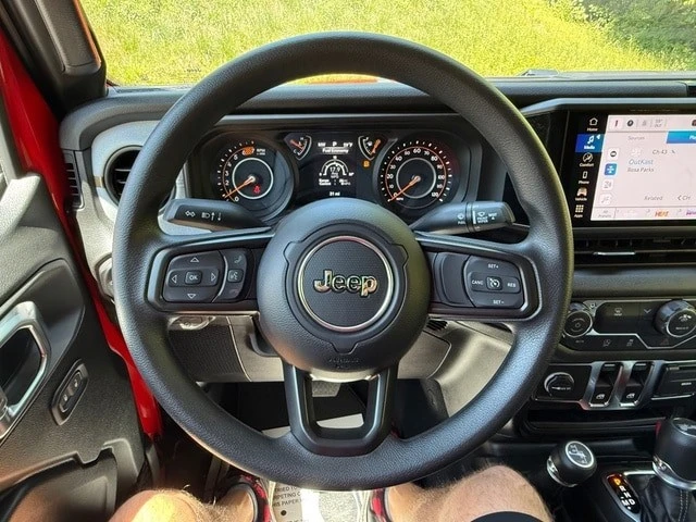 2026 Jeep JL Wrangler - Image 18 of 28