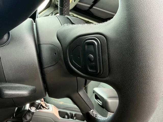 2026 Jeep JL Wrangler - Image 13 of 28