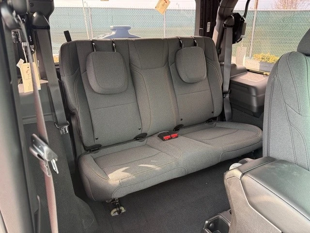 2026 Jeep JL Wrangler - Image 16 of 28