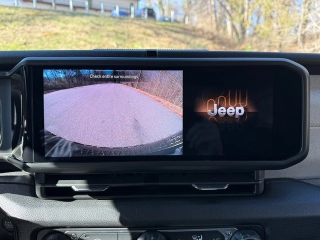 2026 Jeep JL Wrangler - Image 21 of 28