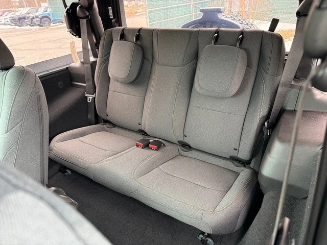 2026 Jeep JL Wrangler - Image 14 of 28
