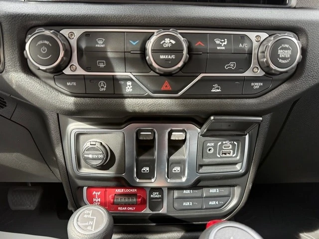 2026 Jeep JL Wrangler - Image 20 of 21