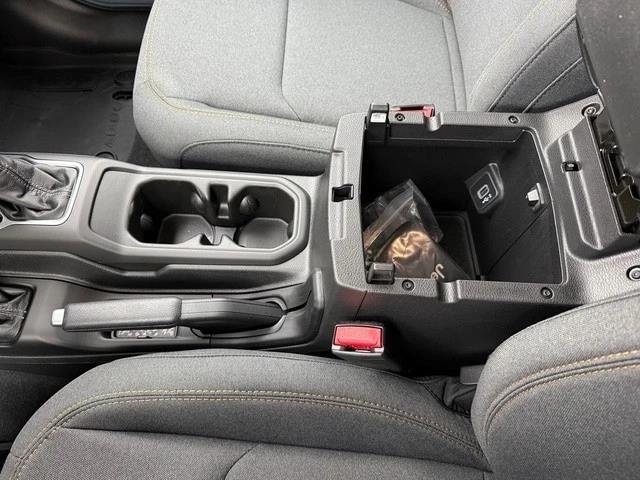 2026 Jeep JL Wrangler - Image 22 of 24
