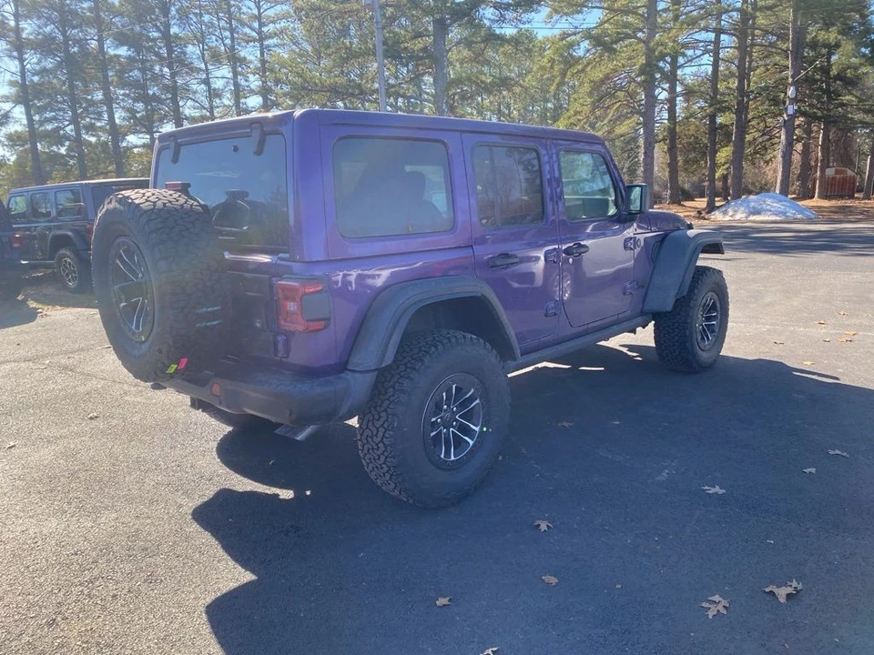 2026 Jeep JL Wrangler - Image 5 of 12