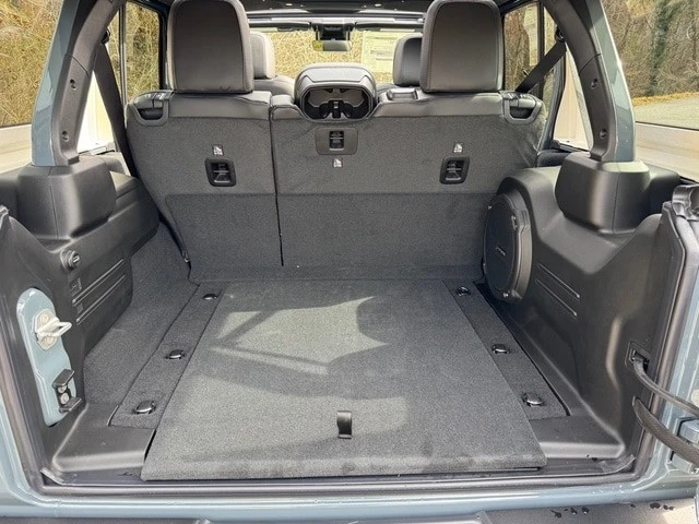 2026 Jeep JL Wrangler - Image 20 of 21