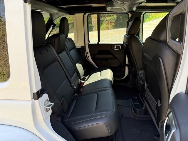 2026 Jeep JL Wrangler - Image 17 of 21