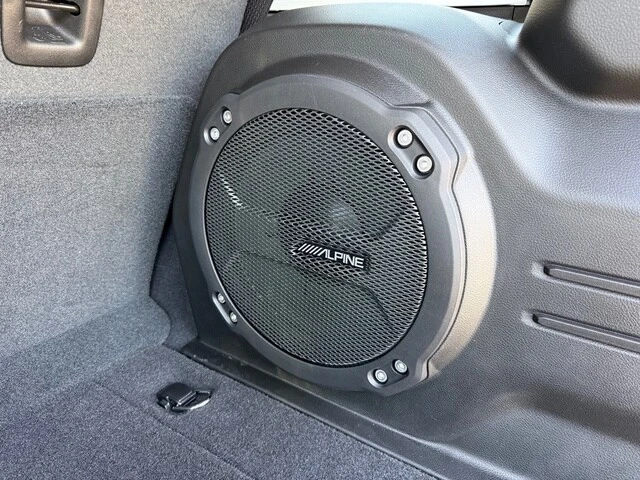 2026 Jeep JL Wrangler - Image 16 of 21