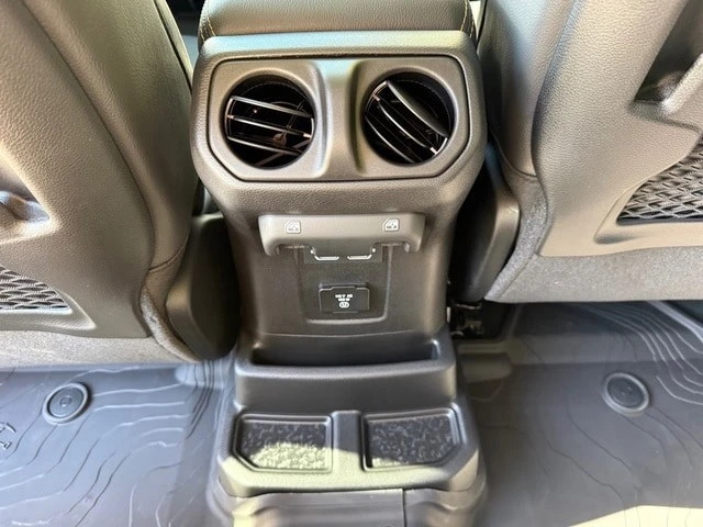 2026 Jeep JL Wrangler - Image 16 of 21