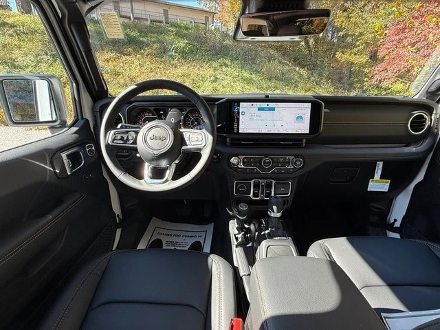 2026 Jeep JL Wrangler - Image 11 of 21
