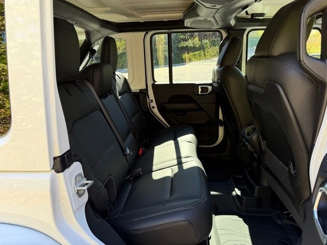 2026 Jeep JL Wrangler - Image 20 of 21