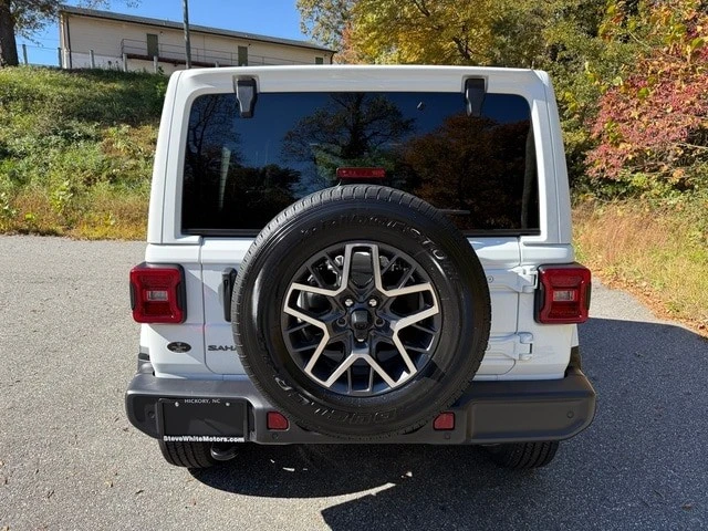 2026 Jeep JL Wrangler - Image 8 of 21