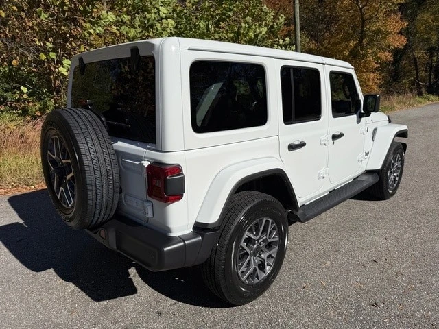 2026 Jeep JL Wrangler - Image 7 of 21