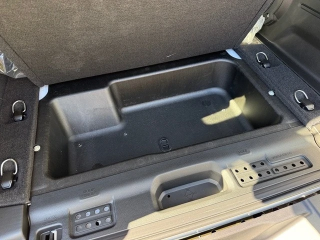 2026 Jeep JL Wrangler - Image 18 of 21