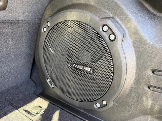 2026 Jeep JL Wrangler - Image 19 of 21