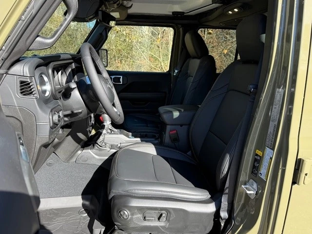 2026 Jeep JL Wrangler - Image 12 of 21