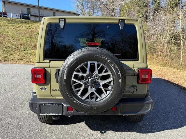 2026 Jeep JL Wrangler - Image 8 of 31