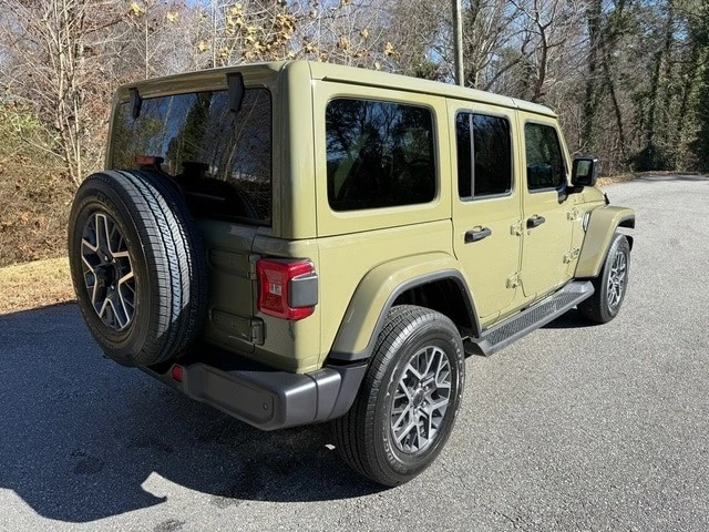 2026 Jeep JL Wrangler - Image 7 of 31