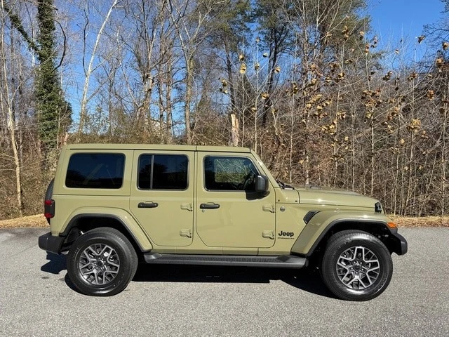 2026 Jeep JL Wrangler - Image 6 of 31