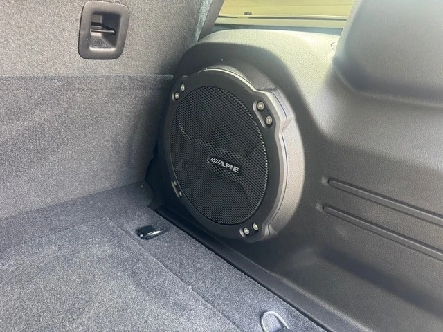 2026 Jeep JL Wrangler - Image 17 of 31