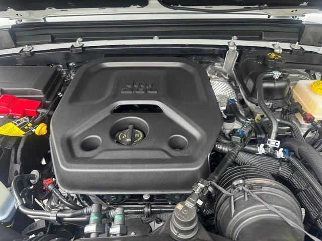 2026 Jeep JL Wrangler - Image 10 of 31