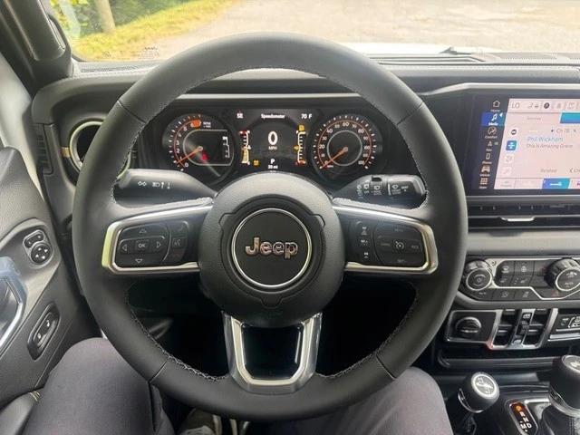 2026 Jeep JL Wrangler - Image 20 of 31