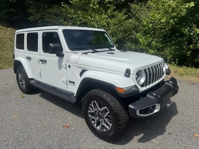 2026 Jeep JL Wrangler - Image 5 of 31
