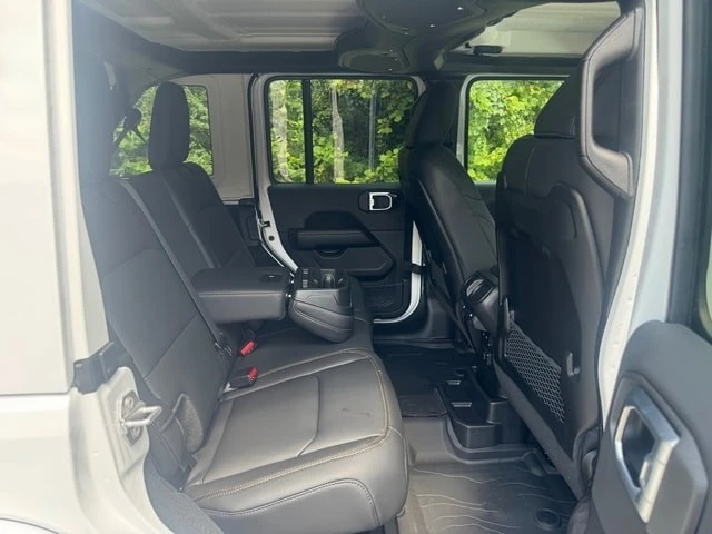 2026 Jeep JL Wrangler - Image 18 of 31