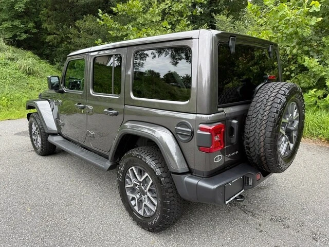 2026 Jeep JL Wrangler - Image 9 of 31