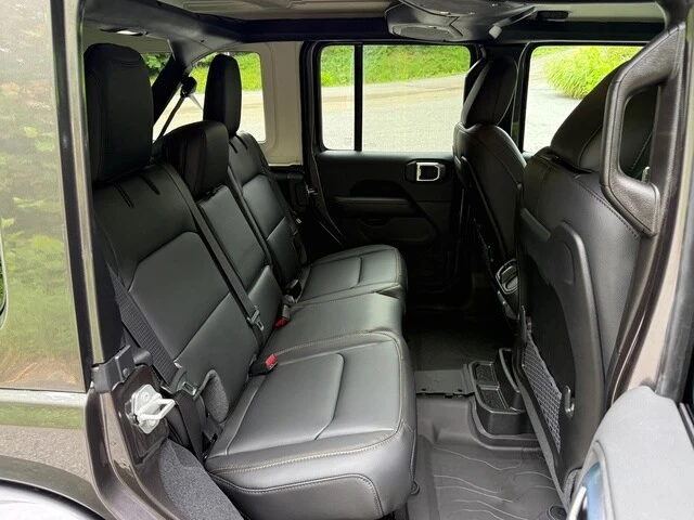 2026 Jeep JL Wrangler - Image 18 of 31
