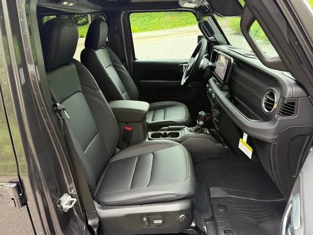 2026 Jeep JL Wrangler - Image 19 of 31