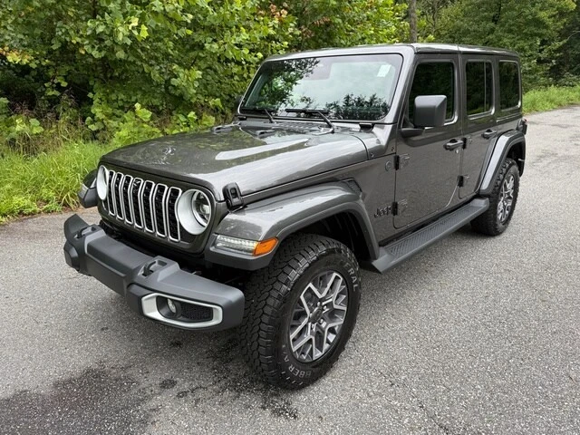 2026 Jeep JL Wrangler - Image 3 of 31
