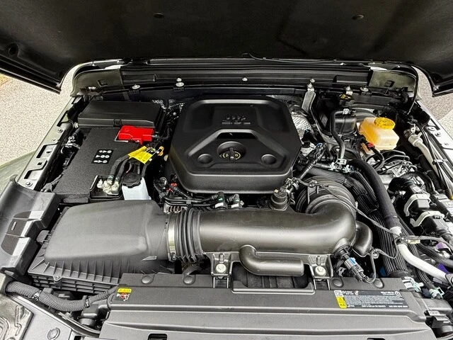 2026 Jeep JL Wrangler - Image 10 of 31
