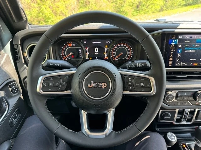 2026 Jeep JL Wrangler - Image 20 of 21