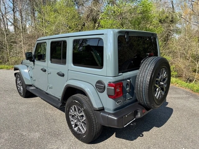 2026 Jeep JL Wrangler - Image 9 of 21