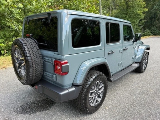 2026 Jeep JL Wrangler - Image 7 of 31