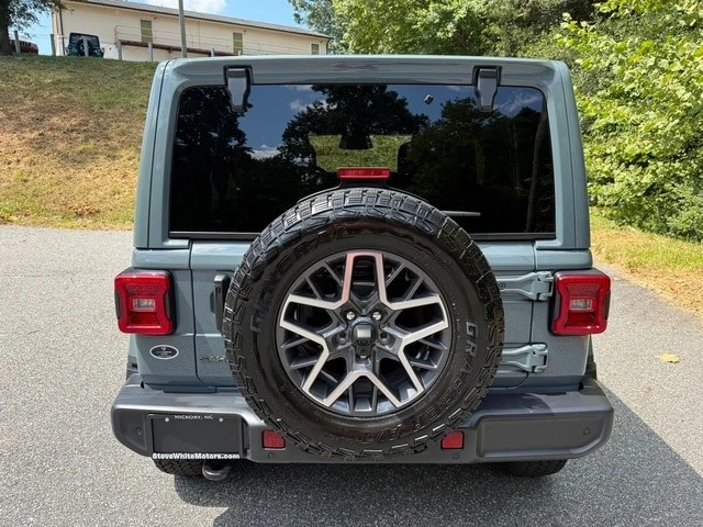 2026 Jeep JL Wrangler - Image 8 of 31
